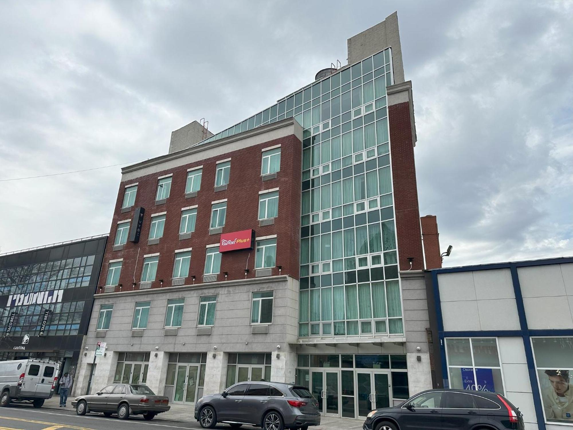 Red Roof Plus Brooklyn - Flatbush Ave Nueva York Exterior foto